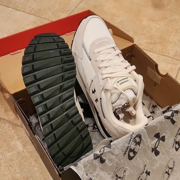 Under Armour White Sneakers - Picture 3 of 6